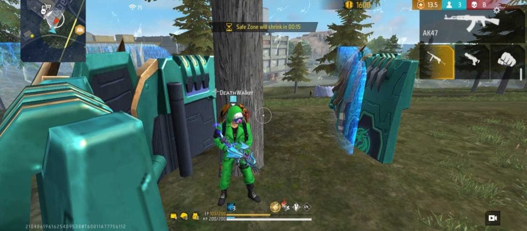 Free Fire player using cover while positioning in the final zone