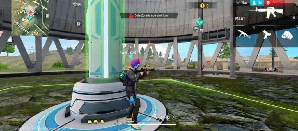 Free Fire player near an objective as the safe zone shrinks