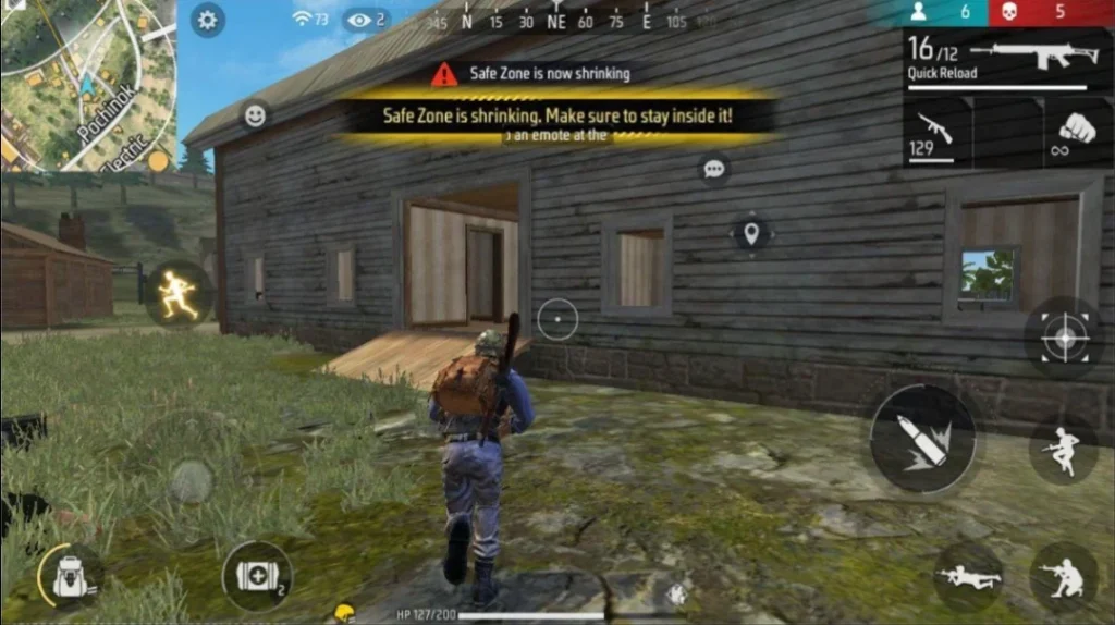 Free Fire battle royale minimap showing the safe-zone boundary and player position